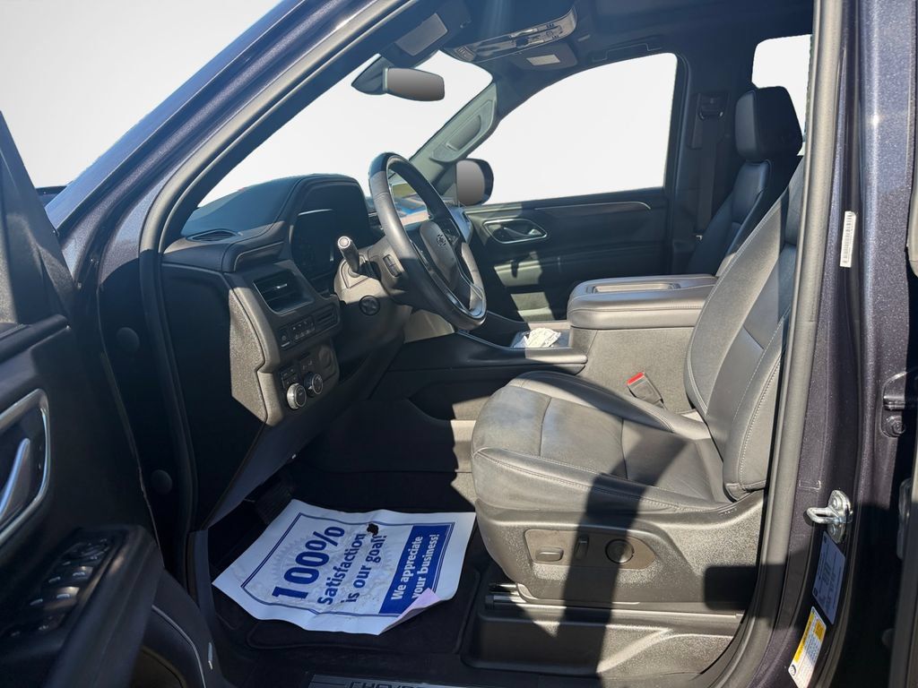 Certified 2022 Chevrolet Tahoe Z71 w/ Luxury Package AWD/4WD image 12