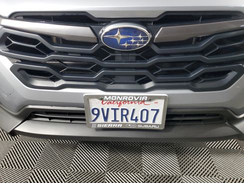 Used 2025 Subaru Crosstrek 2.0i Premium image 10