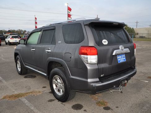 Used 2013 Toyota 4Runner SR5 image 3