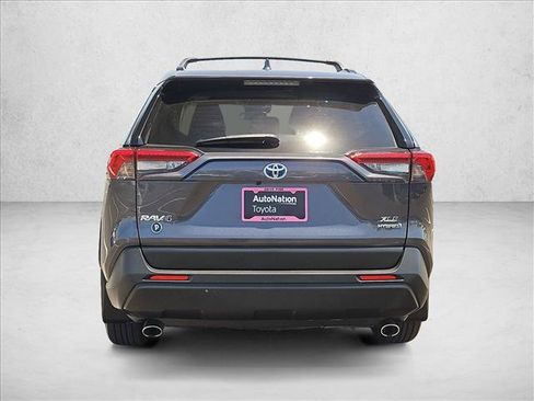 Used 2020 Toyota RAV4 XLE w/ Convenience Package AWD/4WD image 8