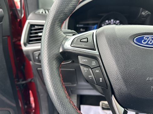 Certified 2024 Ford Edge ST-Line w/ Class II Trailer Tow Package image 21