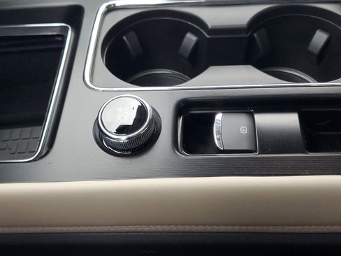 New 2026 Lincoln Corsair Premiere image 24