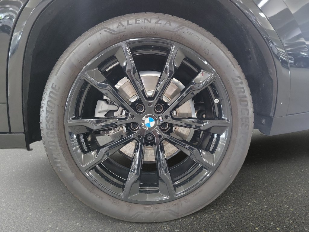Certified 2024 BMW X4 xDrive30i w/ M Sport Package AWD/4WD image 29