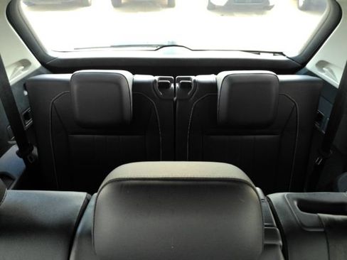 Used 2022 Volkswagen Tiguan SE w/ Panoramic Sunroof Package FWD image 31