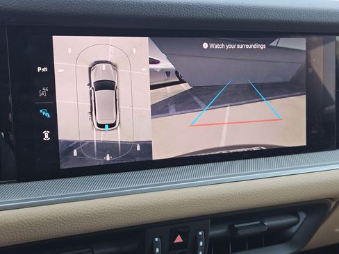 Certified 2026 Porsche Cayenne AWD/4WD image 18