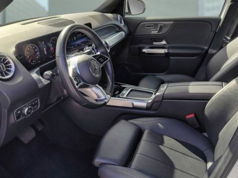 Used 2024 Mercedes-Benz GLB 250 image 17
