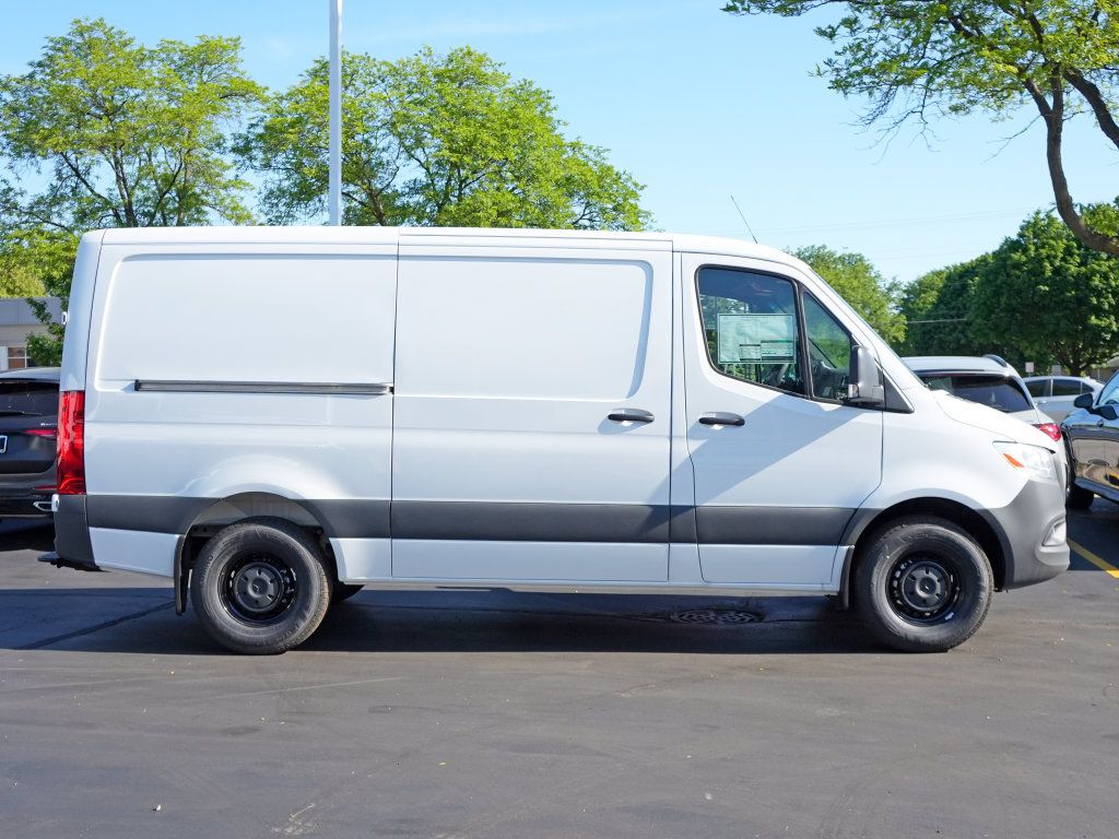 Used 2026 Mercedes-Benz Sprinter 2500 image 2
