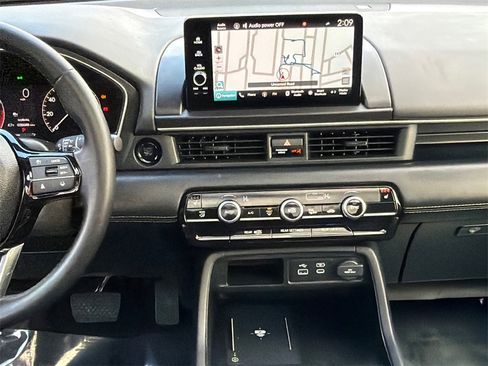 Used 2024 Honda Pilot Touring image 20