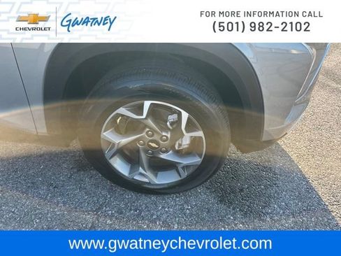 Used 2026 Chevrolet Trax LT FWD image 12