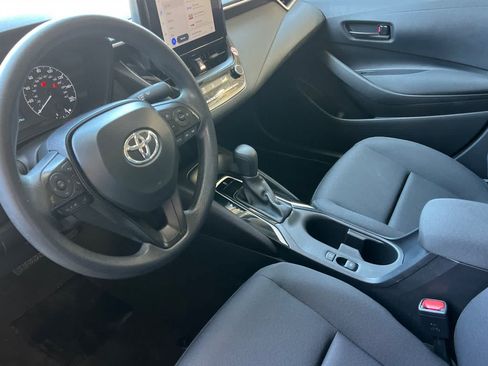 Used 2025 Toyota Corolla LE FWD image 14