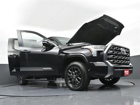 Used 2024 Toyota Tundra Platinum AWD/4WD image 45