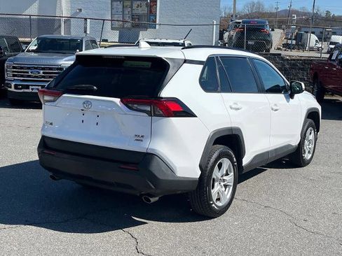 Used 2020 Toyota RAV4 XLE w/ Convenience Package image 3