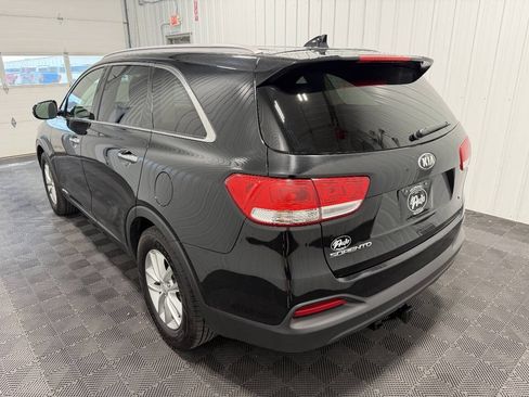 Used 2016 Kia Sorento LX AWD/4WD image 4