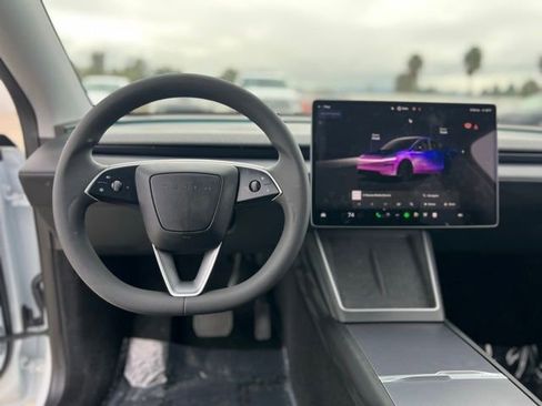 Used 2026 Tesla Model Y 2WD image 11