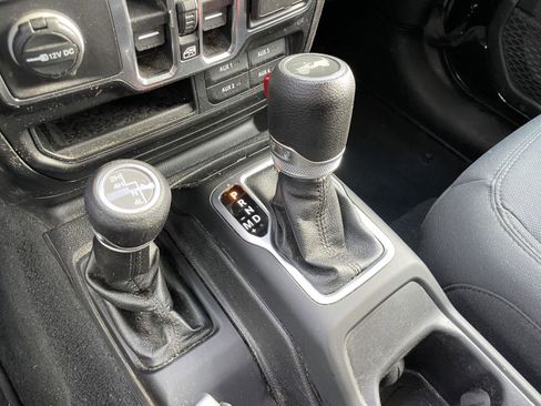 Used 2021 Jeep Wrangler Unlimited Sport image 22