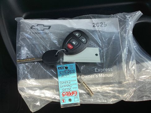 Used 2025 Chevrolet Express 3500 LT w/ LT Preferred Equipment Group RWD image 19