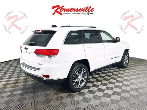 Used 2018 Jeep Grand Cherokee Limited image 7