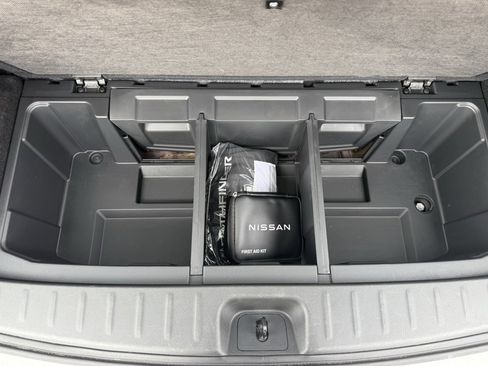 Used 2022 Nissan Pathfinder Platinum w/ Cargo Package image 34