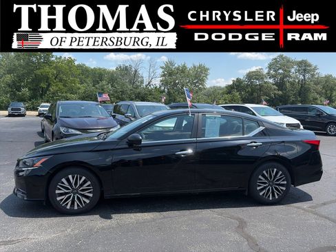 Used 2025 Nissan Altima 2.5 SV FWD image 4