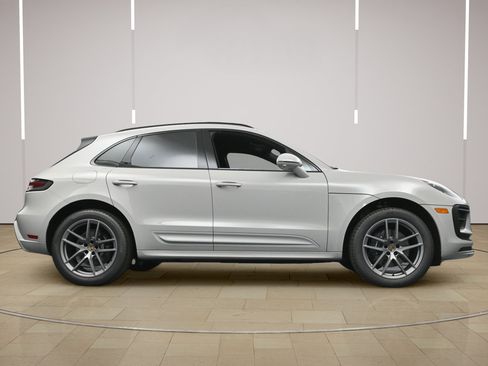 New 2026 Porsche Macan AWD/4WD image 28
