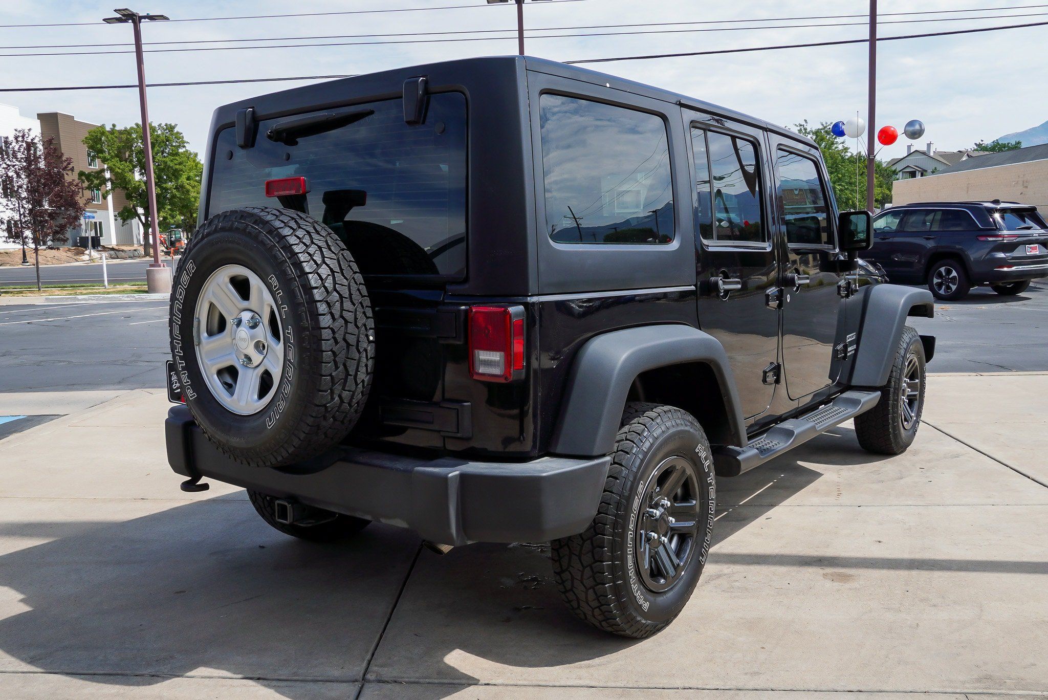 Used 2017 Jeep Wrangler Unlimited Sport w/ Max Tow Package AWD/4WD image 8