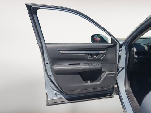 Used 2023 Honda CR-V LX image 24