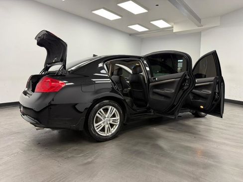 Used 2011 INFINITI G37 4dr x AWD w/ Premium Pkg image 25