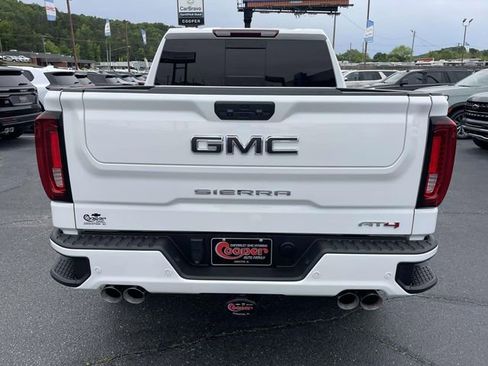 Used 2024 GMC Sierra 1500 AT4 w/ AT4 Preferred Package AWD/4WD image 3