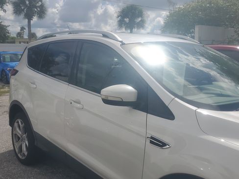 Used 2017 Ford Escape Titanium w/ Equipment Group 301A AWD/4WD image 3