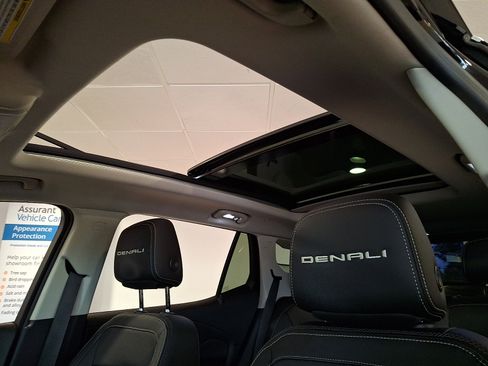 Certified 2023 GMC Terrain Denali w/ Denali Premium Package AWD/4WD image 19