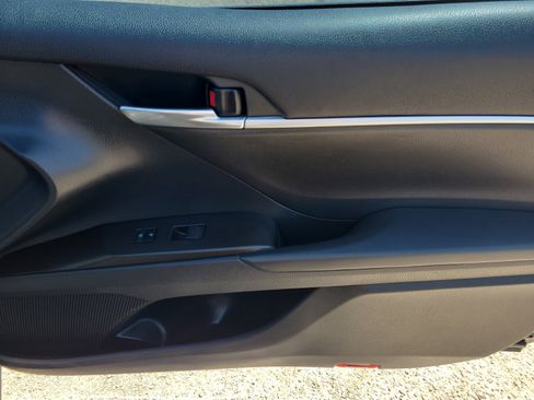 Used 2023 Toyota Camry SE FWD image 31