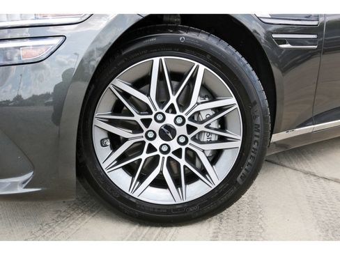 Used 2025 Genesis G80 2.5T image 32