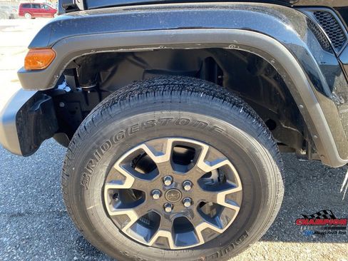 Used 2024 Jeep Wrangler Sahara w/ Technology Group image 11