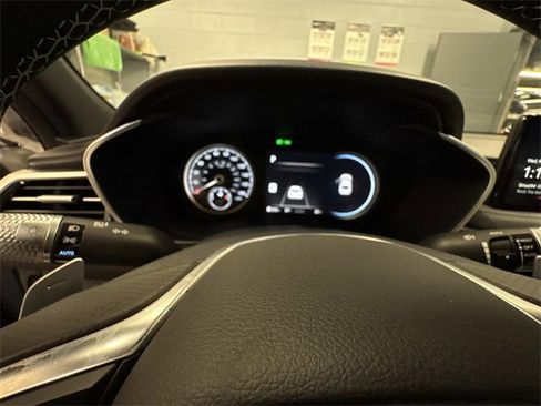 Used 2025 Genesis G70 3.3T Advanced image 9