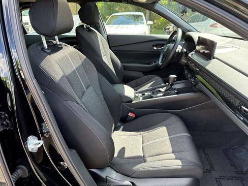 Used 2025 Honda Accord Sport image 25
