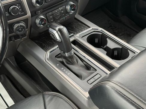 Used 2018 Ford F150 Platinum w/ Equipment Group 701A Luxury image 21