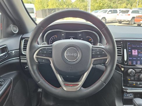 Used 2019 Jeep Grand Cherokee Trailhawk AWD/4WD image 15