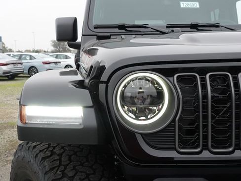 New 2026 Jeep Wrangler Unlimited Rubicon w/ Technology Group image 5