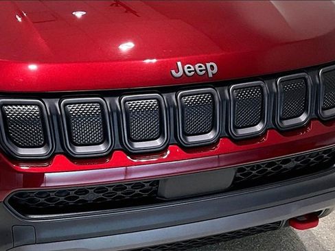 Used 2022 Jeep Compass Trailhawk w/ Trailhawk Elite Group image 32