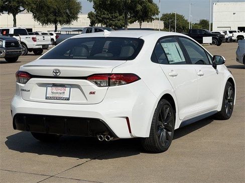 New 2026 Toyota Corolla SE FWD image 4