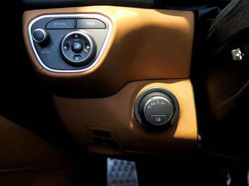 Used 2016 Ferrari California T RWD image 22