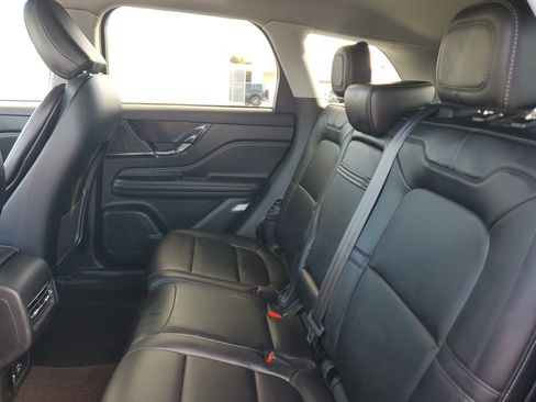 Used 2021 Lincoln Corsair FWD image 12