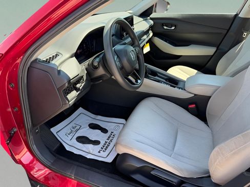Certified 2024 Honda Accord LX image 9