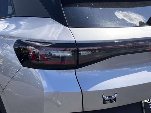 Used 2023 Volkswagen ID.4 Pro image 8