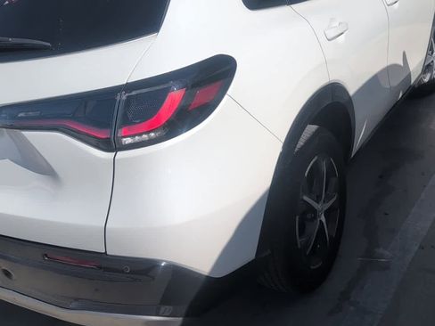 Used 2023 Honda HR-V EX-L image 3