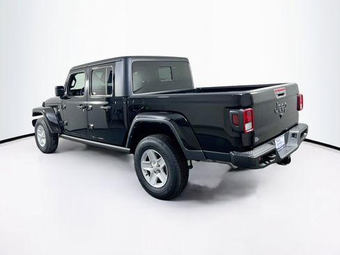 Used 2023 Jeep Gladiator Sport image 7