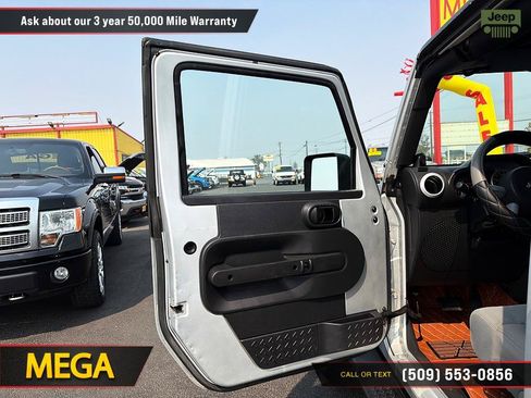Used 2008 Jeep Wrangler Unlimited Sahara AWD/4WD image 21