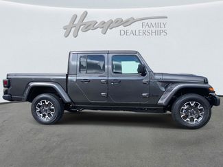 New 2026 Jeep Gladiator Sport video 3