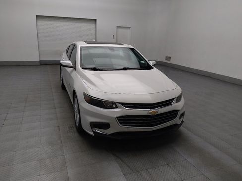Used 2017 Chevrolet Malibu LT image 14