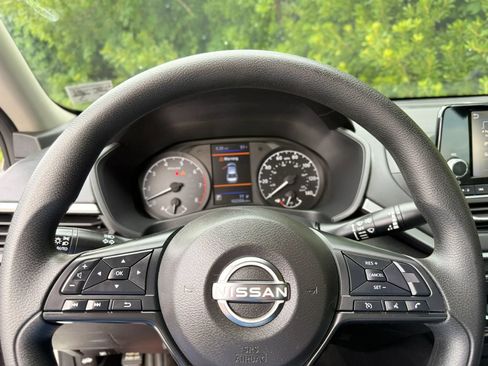Used 2023 Nissan Altima 2.5 S FWD image 28